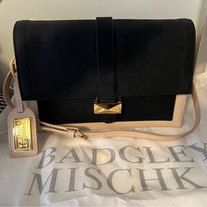 (NWT)  Mischka Black/Beige Bi-Color Handbag